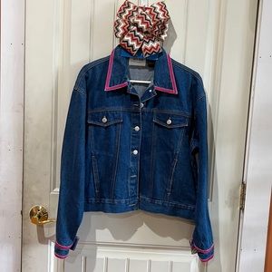 GUC DENIUM JACKET WITH PINK DECORATIVE TRIM